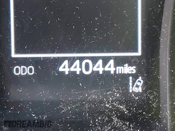 2022 Toyota Camry SE z VIN 4T1G11AK6NU053153, wystawiony jako IAAI lot #41933655 z przebiegiem 44 044 mil mil oraz . Historia ofert i sprzedaży dostępna na DreamBid. Obrazek 15.