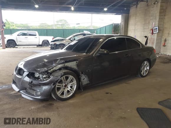 ✅ 2007 BMW 3 Series 335i • VIN: WBAWL735X7PX42731 • Lot: 42362319. Wystawiony na IAAI z przebiegiem 64 372 mil. Bezpłatny archiwum sprzedaży aukcyjnych z USA i szczegółowy raport historii pojazdu na DreamBid. Zdjęcie 17.