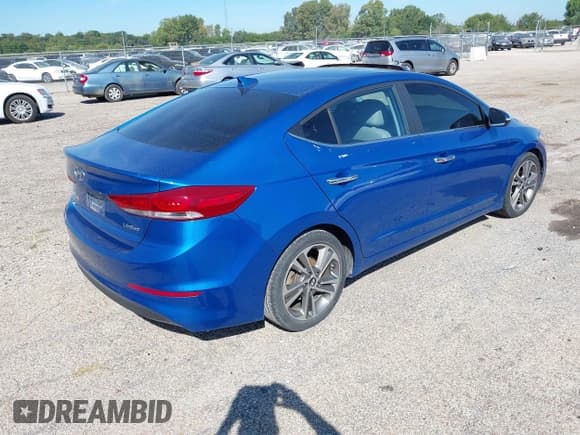 ✅ 2017 Hyundai Elantra SE • VIN: 5NPD84LF8HH061841 • Lot: 43100726. Listed on IAAI with 129,404 mi. Free auction sales archive from the USA and detailed vehicle history report at DreamBid. Image 4.