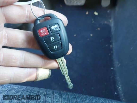 ✅ 2013 Toyota Camry LE • VIN: 4T1BF1FK8DU723482 • Lot: 43619393. Listed on IAAI with 188,790 mi. Free auction sales archive from the USA and detailed vehicle history report at DreamBid. Image 11.