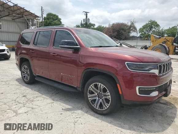 ✅ 2023 Jeep Wagoneer • VIN: 1C4SJUAT0PS543448 • Lot: 55463895. Listed on Copart with 34,664 mi. Free auction sales archive from the USA and detailed vehicle history report at DreamBid. Image 4.