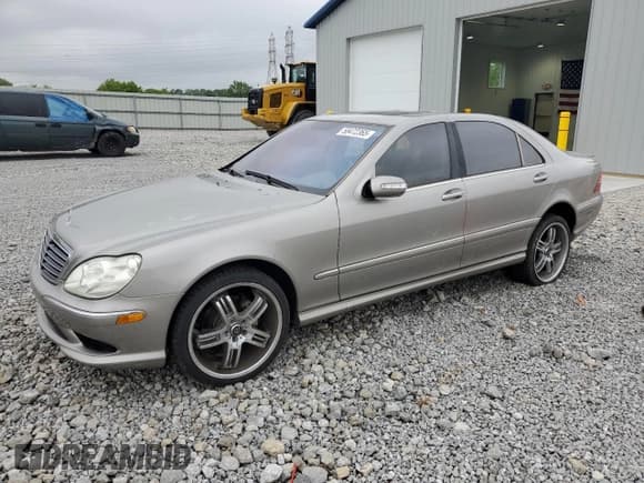 ✅ 2004 Mercedes-Benz S 500 • VIN: WDBNG75J54A423117 • Lot: 58472365. Wystawiony na Copart z przebiegiem 183 619 mil. Bezpłatny archiwum sprzedaży aukcyjnych z USA i szczegółowy raport historii pojazdu na DreamBid. Zdjęcie 1.