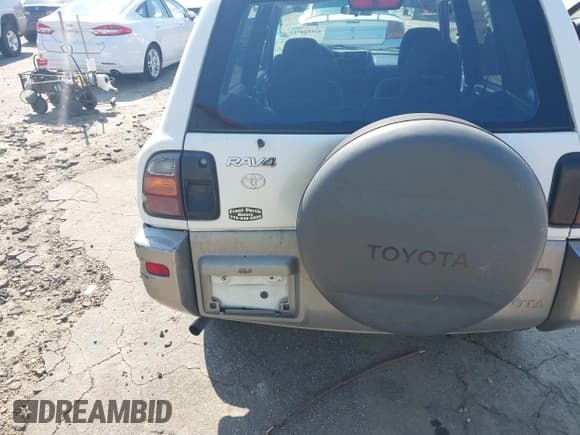 ✅ 2000 Toyota RAV4 • VIN: JT3GP10V4Y7068420 • Lot: 43192472. Listed on IAAI with 238,156 mi. Free auction sales archive from the USA and detailed vehicle history report at DreamBid. Image 12.