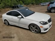 ✅ 2015 Mercedes-Benz C 250 • VIN: WDDGJ4HB4FG366249 • Лот: 59894625. Опубликован ранее на Copart с пробегом 92 439 миль. Бесплатный доступ к архиву аукционных продаж из США и подробный отчёт об истории автомобиля на DreamBid. Изображение 4.