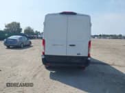 ✅ 2019 Ford Transit • VIN: 1FTYR2CM7KKA04119 • Lot: 43278930. Wystawiony na IAAI z przebiegiem 71 886 mil. Bezpłatny archiwum sprzedaży aukcyjnych z USA i szczegółowy raport historii pojazdu na DreamBid. Zdjęcie 16.