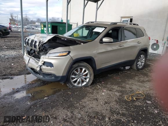 ✅ 2014 Jeep Cherokee Limited • VIN: 1C4PJMDSXEW300700 • Лот: 43648307. Опубликован ранее на IAAI с пробегом 125 257 миль. Бесплатный доступ к архиву аукционных продаж из США и подробный отчёт об истории автомобиля на DreamBid. Изображение 2.
