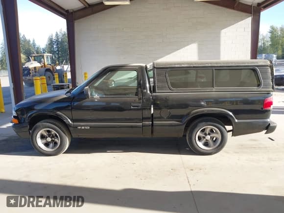 ✅ 1999 Chevrolet S-10 • VIN: 1GCCS1440X8185754 • Лот: 42043198. Опубликован ранее на IAAI с пробегом 104 139 миль. Бесплатный доступ к архиву аукционных продаж из США и подробный отчёт об истории автомобиля на DreamBid. Изображение 14.