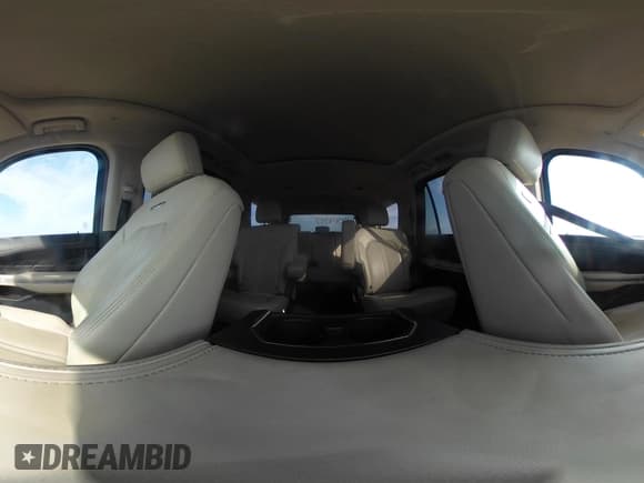 ✅ 2018 Ford Expedition Platinum • VIN: 1FMJU1LT3JEA51867 • Лот: 40509097. Опубликован ранее на IAAI с пробегом Не указан. Бесплатный доступ к архиву аукционных продаж из США и подробный отчёт об истории автомобиля на DreamBid. Изображение 18.