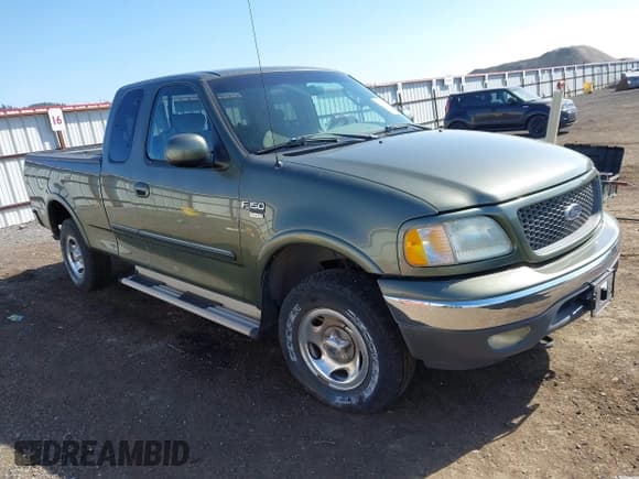 ✅ 2002 Ford F-150 XL • VIN: 2FTRX18W42CA61719 • Lot: 42146516. Wystawiony na IAAI z przebiegiem 99 774 mil. Bezpłatny archiwum sprzedaży aukcyjnych z USA i szczegółowy raport historii pojazdu na DreamBid. Zdjęcie 1.