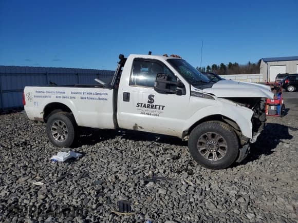 ✅ 2015 Ford F-350 XL • VIN: 1FTRF3B61FEB48498 • Lot: 81174104. Wystawiony na Copart z przebiegiem Nie podano. Bezpłatny archiwum sprzedaży aukcyjnych z USA i szczegółowy raport historii pojazdu na DreamBid. Zdjęcie 4.