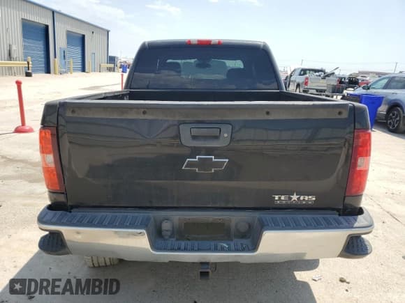 ✅ 2011 Chevrolet Silverado 1500 LT • VIN: 3GCPCSE07BG303494 • Лот: 68699734. Опубликован ранее на Copart с пробегом 169 087 миль. Бесплатный доступ к архиву аукционных продаж из США и подробный отчёт об истории автомобиля на DreamBid. Изображение 6.