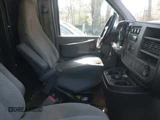 2009 Chevrolet Express Cargo с VIN 1GCGG25C791126470, выставлен на аукционе IAAI как лот 43298380 с пробегом 195 750 миль миль и . История ставок и продаж доступна на DreamBid. Изображение 5.