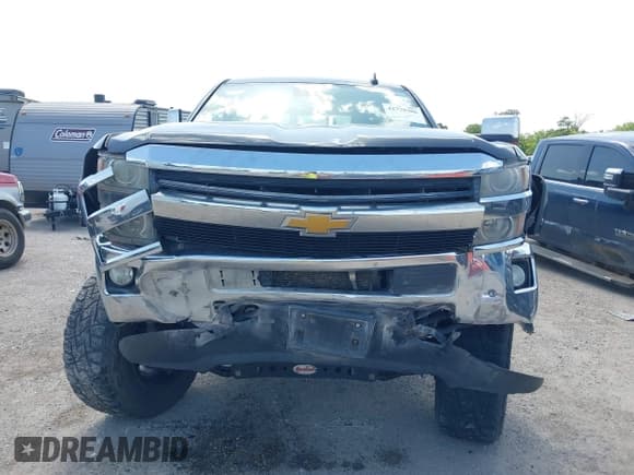 ✅ 2015 Chevrolet Silverado 2500HD LTZ • VIN: 1GC1KWE81FF510217 • Lot: 42779386. Listed on IAAI with Not provided. Free auction sales archive from the USA and detailed vehicle history report at DreamBid. Image 9.