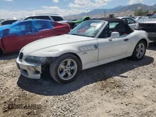 ✅ 2002 BMW Z3 2.5 • VIN: 4USCN33472LM06240 • Lot: 66478484. Wystawiony na Copart z przebiegiem 60 082 mil. Bezpłatny archiwum sprzedaży aukcyjnych z USA i szczegółowy raport historii pojazdu na DreamBid. Zdjęcie 1.