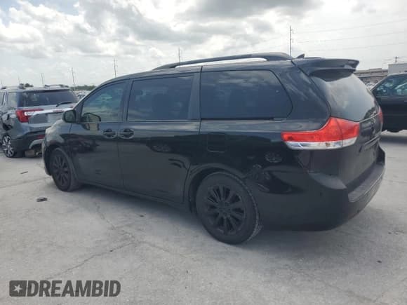 ✅ 2012 Toyota Sienna XLE AAS • VIN: 5TDYK3DC9CS242130 • Lot: 60423935. Listed on Copart with 175,387 mi. Free auction sales archive from the USA and detailed vehicle history report at DreamBid. Image 2.