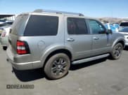 ✅ 2008 Ford Explorer Limited • VIN: 1FMEU65E38UA99897 • Lot: 70960545. Wystawiony na Copart z przebiegiem 189 324 mil. Bezpłatny archiwum sprzedaży aukcyjnych z USA i szczegółowy raport historii pojazdu na DreamBid. Zdjęcie 3.