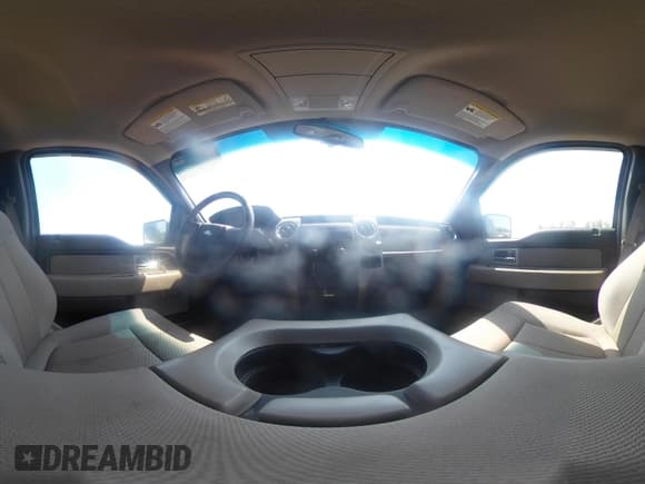 ✅ 2010 Ford F-150 XL • VIN: 1FTFW1E86AFC82950 • Lot: 42365747. Wystawiony na IAAI z przebiegiem 140 833 mil. Bezpłatny archiwum sprzedaży aukcyjnych z USA i szczegółowy raport historii pojazdu na DreamBid. Zdjęcie 18.