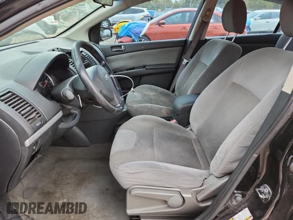 ✅ 2011 Nissan Sentra S • VIN: 3N1AB6AP0BL661792 • Лот: 81886845. Опубликован ранее на Copart с пробегом 82 520 миль. Бесплатный доступ к архиву аукционных продаж из США и подробный отчёт об истории автомобиля на DreamBid. Изображение 7.