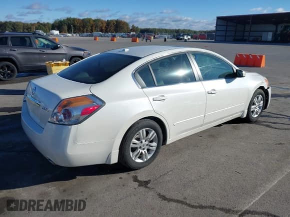 ✅ 2010 Nissan Altima S • VIN: 1N4AL2AP6AN531989 • Lot: 43504151. Wystawiony na IAAI z przebiegiem 145 643 mil. Bezpłatny archiwum sprzedaży aukcyjnych z USA i szczegółowy raport historii pojazdu na DreamBid. Zdjęcie 4.