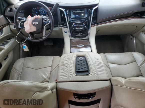✅ 2017 Cadillac Escalade ESV Premium Luxury • VIN: 1GYS4JKJXHR166892 • Lot: 90356335. Wystawiony na Copart z przebiegiem 202 099 mil. Bezpłatny archiwum sprzedaży aukcyjnych z USA i szczegółowy raport historii pojazdu na DreamBid. Zdjęcie 8.