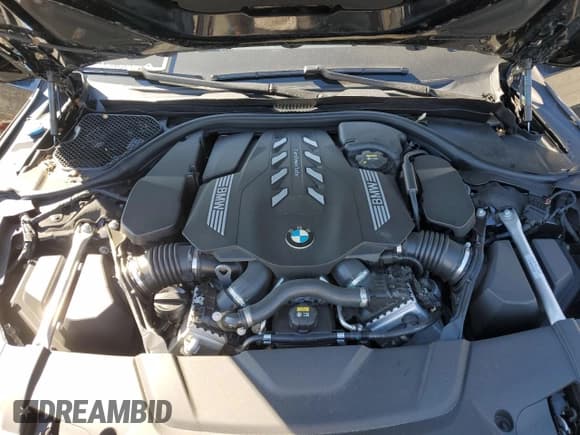 ✅ 2022 BMW 7 Series 750i xDrive • VIN: WBA7U2C05NCH77127 • Lot: 83849074. Listed on Copart with 35,079 mi. Free auction sales archive from the USA and detailed vehicle history report at DreamBid. Image 11.