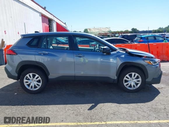 ✅ 2024 Toyota Corolla Cross L • VIN: 7MUAAABG4RV104802 • Lot: 42655512. Listed on IAAI with 11,840 mi. Free auction sales archive from the USA and detailed vehicle history report at DreamBid. Image 13.