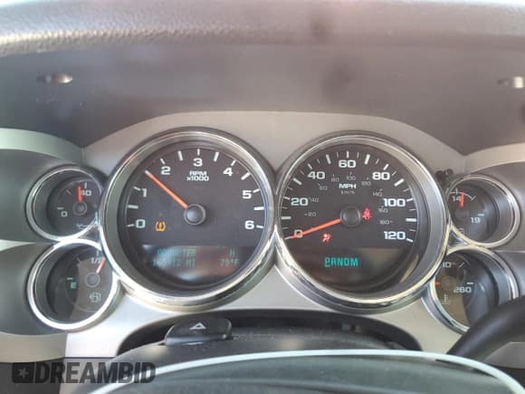 ✅ 2011 Chevrolet Silverado 1500 LT • VIN: 3GCPCSE01BG177908 • Lot: 76632034. Listed on Copart with 145,912 mi. Free auction sales archive from the USA and detailed vehicle history report at DreamBid. Image 9.