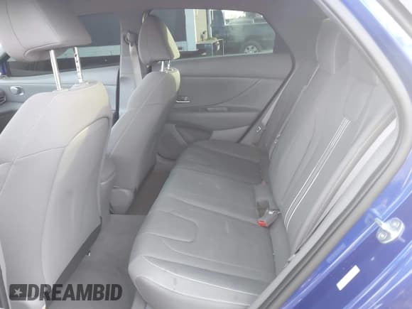 ✅ 2022 Hyundai Elantra SEL • VIN: KMHLM4AG6NU337708 • Lot: 41231413. Listed on IAAI with 18,804 mi. Free auction sales archive from the USA and detailed vehicle history report at DreamBid. Image 8.