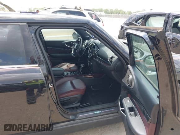 ✅ 2017 MINI Clubman Cooper S • VIN: WMWLN9C50H2E48877 • Lot: 42528606. Wystawiony na IAAI z przebiegiem 83 265 mil. Bezpłatny archiwum sprzedaży aukcyjnych z USA i szczegółowy raport historii pojazdu na DreamBid. Zdjęcie 5.