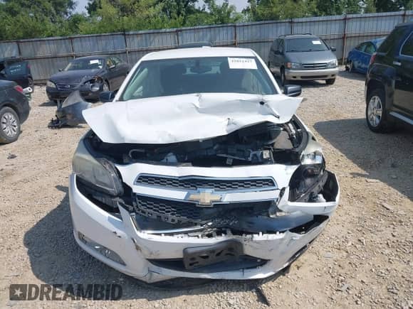 2013 Chevrolet Malibu LS z VIN 1G11B5SA3DU150483, wystawiony jako IAAI lot #42812427 z przebiegiem 147 735 mil mil oraz . Historia ofert i sprzedaży dostępna na DreamBid. Obrazek 13.