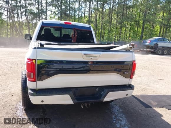 ✅ 2015 Ford F-150 XLT • VIN: 1FTEW1EG2FFC77044 • Лот: 42094571. Опубликован ранее на IAAI с пробегом 213 408 миль. Бесплатный доступ к архиву аукционных продаж из США и подробный отчёт об истории автомобиля на DreamBid. Изображение 16.