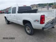 ✅ 2006 Chevrolet Silverado 2500HD LT3 • VIN: 1GCHK23D96F257428 • Лот: 42564305. Опубликован ранее на IAAI с пробегом 299 406 миль. Бесплатный доступ к архиву аукционных продаж из США и подробный отчёт об истории автомобиля на DreamBid. Изображение 3.