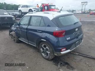 ✅ 2024 Hyundai Venue SEL • VIN: KMHRC8A32RU298638 • Lot: 39283776. Listed on IAAI with 1,370 mi. Free auction sales archive from the USA and detailed vehicle history report at DreamBid. Image 3.
