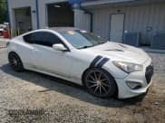 ✅ 2013 Hyundai Genesis Coupe Grand Touring • VIN: KMHHU6KJ7DU095649 • Lot: 59371065. Wystawiony na Copart z przebiegiem Nie podano. Bezpłatny archiwum sprzedaży aukcyjnych z USA i szczegółowy raport historii pojazdu na DreamBid. Zdjęcie 4.