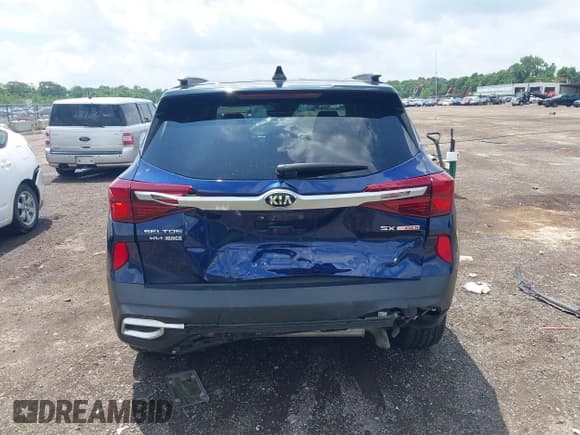 ✅ 2021 Kia Seltos SX • VIN: KNDETCA24M7088062 • Lot: 42728633. Listed on IAAI with 37,717 mi. Free auction sales archive from the USA and detailed vehicle history report at DreamBid. Image 16.