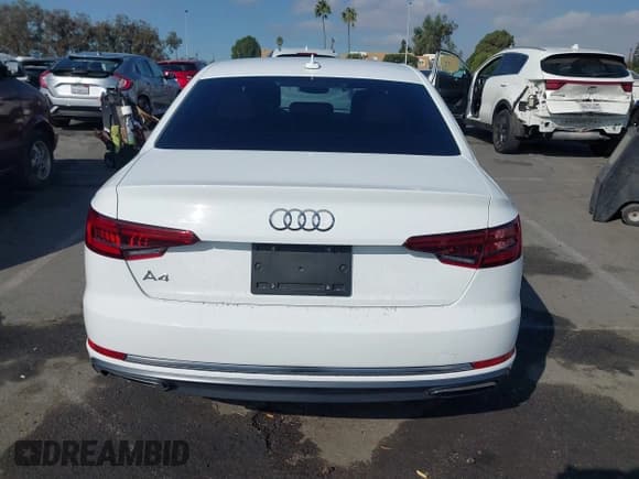 ✅ 2019 Audi A4 Premium • VIN: WAUGMAF41KA039015 • Lot: 43343077. Wystawiony na IAAI z przebiegiem 64 788 mil. Bezpłatny archiwum sprzedaży aukcyjnych z USA i szczegółowy raport historii pojazdu na DreamBid. Zdjęcie 16.