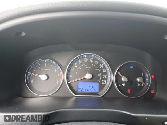 ✅ 2008 Hyundai Santa Fe GL • VIN: 5NMSG13E68H181408 • Lot: 83324794. Listed on Copart with 241,251 mi. Free auction sales archive from the USA and detailed vehicle history report at DreamBid. Image 9.