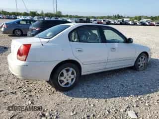 2005 Hyundai Elantra GLS с VIN KMHDN46D75U123956, выставлен на аукционе Copart как лот 67700514 с пробегом 236 789 миль миль и Списание • Salvage title. История ставок и продаж доступна на DreamBid. Изображение 3.