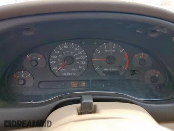 ✅ 1999 Ford Mustang • VIN: 1FAFP4049XF209864 • Лот: 93669885. Опубликован ранее на Copart с пробегом Не указан. Бесплатный доступ к архиву аукционных продаж из США и подробный отчёт об истории автомобиля на DreamBid. Изображение 9.