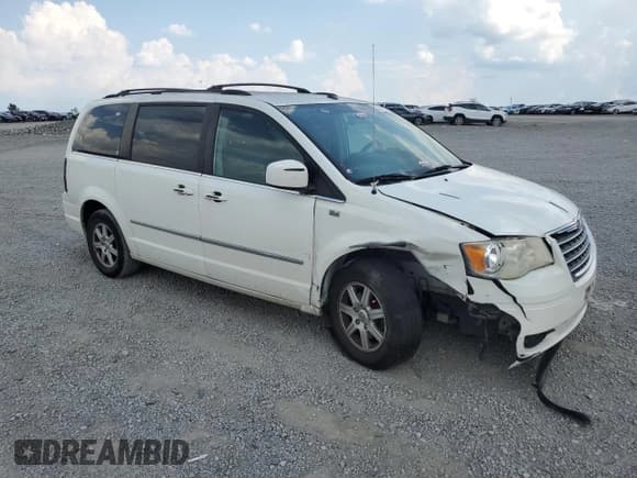 ✅ 2010 Chrysler Town & Country Touring Plus • VIN: 2A4RR8DX8AR480664 • Lot: 69492705. Wystawiony na Copart z przebiegiem 233 855 mil. Bezpłatny archiwum sprzedaży aukcyjnych z USA i szczegółowy raport historii pojazdu na DreamBid. Zdjęcie 4.