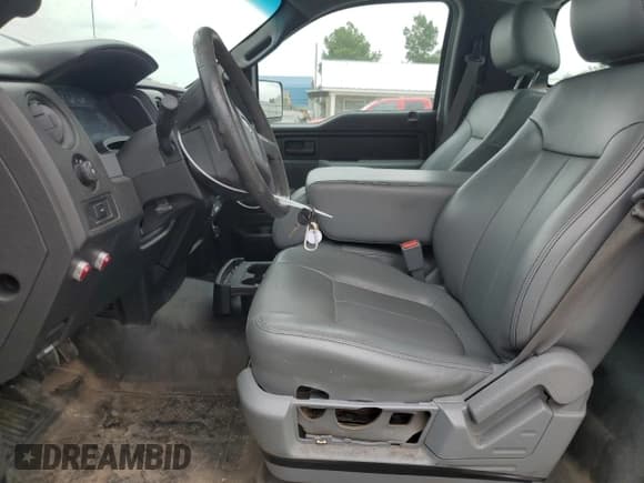 ✅ 2014 Ford F-150 XL • VIN: 1FTMF1EM1EKF95549 • Лот: 71444155. Опубликован ранее на Copart с пробегом 237 787 миль. Бесплатный доступ к архиву аукционных продаж из США и подробный отчёт об истории автомобиля на DreamBid. Изображение 7.