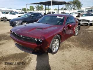 ✅ 2020 Dodge Challenger SXT • VIN: 2C3CDZAGXLH113055 • Lot: 67403902. Wystawiony na Copart z przebiegiem 18 962 mil. Bezpłatny archiwum sprzedaży aukcyjnych z USA i szczegółowy raport historii pojazdu na DreamBid. Zdjęcie 2.