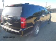 ✅ 2013 Chevrolet Suburban LT • VIN: 1GNSKJE78DR173059 • Lot: 43699809. Wystawiony na IAAI z przebiegiem 225 390 mil. Bezpłatny archiwum sprzedaży aukcyjnych z USA i szczegółowy raport historii pojazdu na DreamBid. Zdjęcie 4.