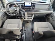 ✅ 2020 Ford Transit • VIN: 1FTBR2XG5LKB69260 • Lot: 63528105. Wystawiony na Copart z przebiegiem 38 202 mil. Bezpłatny archiwum sprzedaży aukcyjnych z USA i szczegółowy raport historii pojazdu na DreamBid. Zdjęcie 8.