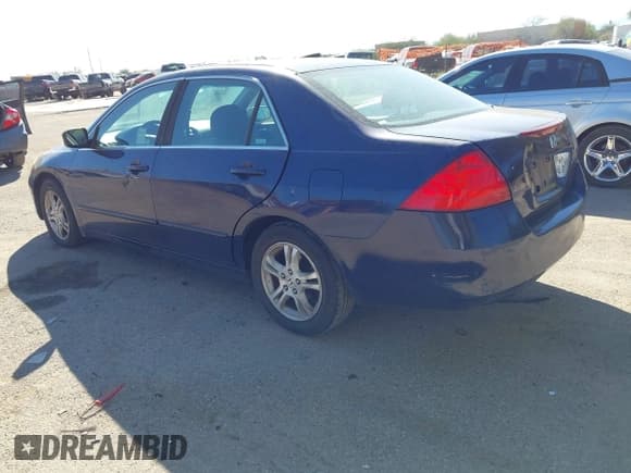 ✅ 2007 Honda Accord LX SE • VIN: 1HGCM56317A054302 • Lot: 43519968. Wystawiony na IAAI z przebiegiem 177 081 mil. Bezpłatny archiwum sprzedaży aukcyjnych z USA i szczegółowy raport historii pojazdu na DreamBid. Zdjęcie 3.