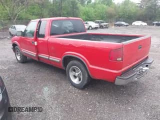 ✅ 2001 Chevrolet S-10 LS • VIN: 1GCCS19W418235489 • Лот: 41967949. Опубликован ранее на IAAI с пробегом Не указан. Бесплатный доступ к архиву аукционных продаж из США и подробный отчёт об истории автомобиля на DreamBid. Изображение 3.