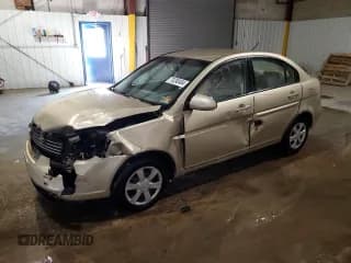 ✅ 2007 Hyundai Accent GLS • VIN: KMHCN46C87U103169 • Lot: 70390484. Wystawiony na Copart z przebiegiem 129 702 mil. Bezpłatny archiwum sprzedaży aukcyjnych z USA i szczegółowy raport historii pojazdu na DreamBid. Zdjęcie 1.