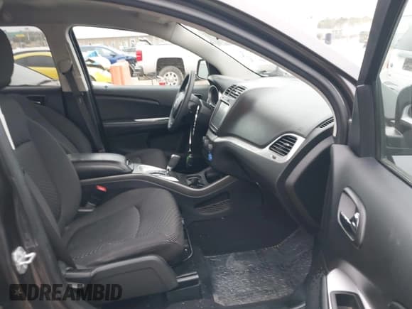 ✅ 2017 Dodge Journey SXT • VIN: 3C4PDDBG6HT591664 • Лот: 43400737. Опубликован ранее на IAAI с пробегом 105 258 миль. Бесплатный доступ к архиву аукционных продаж из США и подробный отчёт об истории автомобиля на DreamBid. Изображение 5.