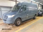 ✅ 2019 Mercedes-Benz Sprinter Cargo • VIN: WD4PF0CD9KP052593 • Lot: 56998355. Listed on Copart with 142,182 mi. Free auction sales archive from the USA and detailed vehicle history report at DreamBid. Image 1.