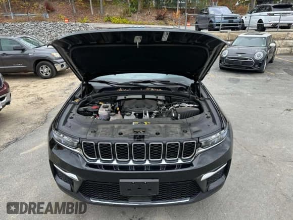✅ 2024 Jeep Grand Cherokee • VIN: 1C4RJYB62R8942747 • Лот: 90841325. Опубликован ранее на Copart с пробегом 15 555 миль. Бесплатный доступ к архиву аукционных продаж из США и подробный отчёт об истории автомобиля на DreamBid. Изображение 5.